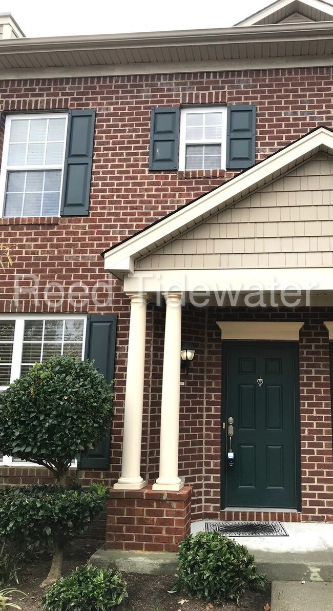 Building Photo - GORGEOUS 2 BEDROOM CONDO IN RIDGLEY MANOR!!!