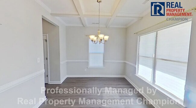 Foto del edificio - 1003 Marston Dr