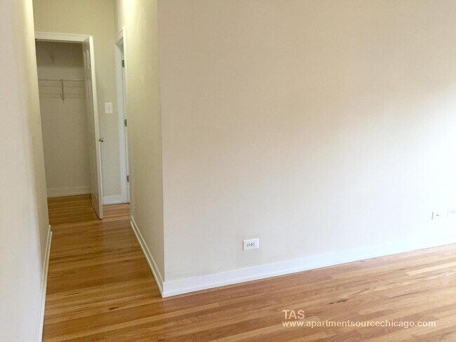 Foto del edificio - 4838 N Wolcott Ave