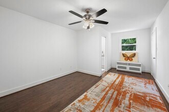 Building Photo - 234 Westheimer Rd