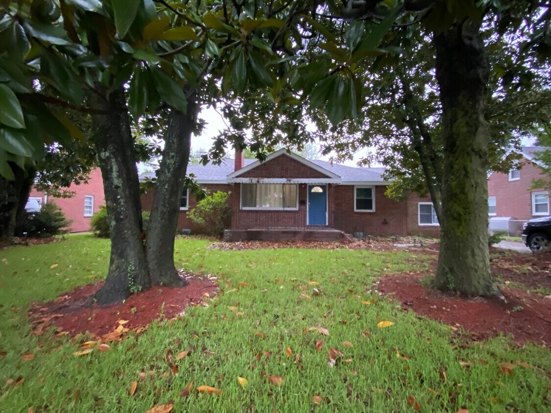 Primary Photo - 6425 Sedgefield Dr