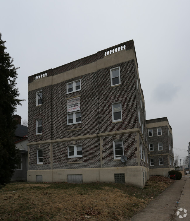 Building Photo - Boulevard Apartments