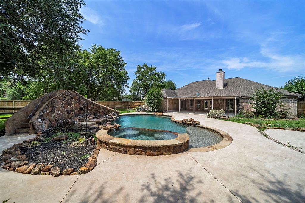 22218 Sierra Madre Ln, Crosby, TX 77532 House Rental in Crosby, TX