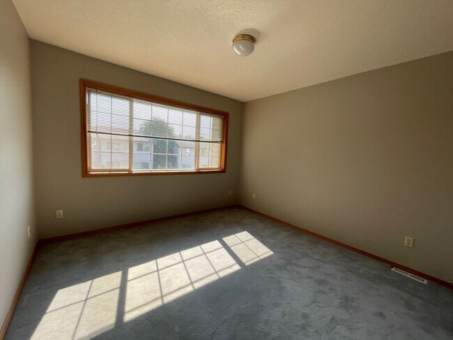 Foto del edificio - 4199-4199 SE Oak St