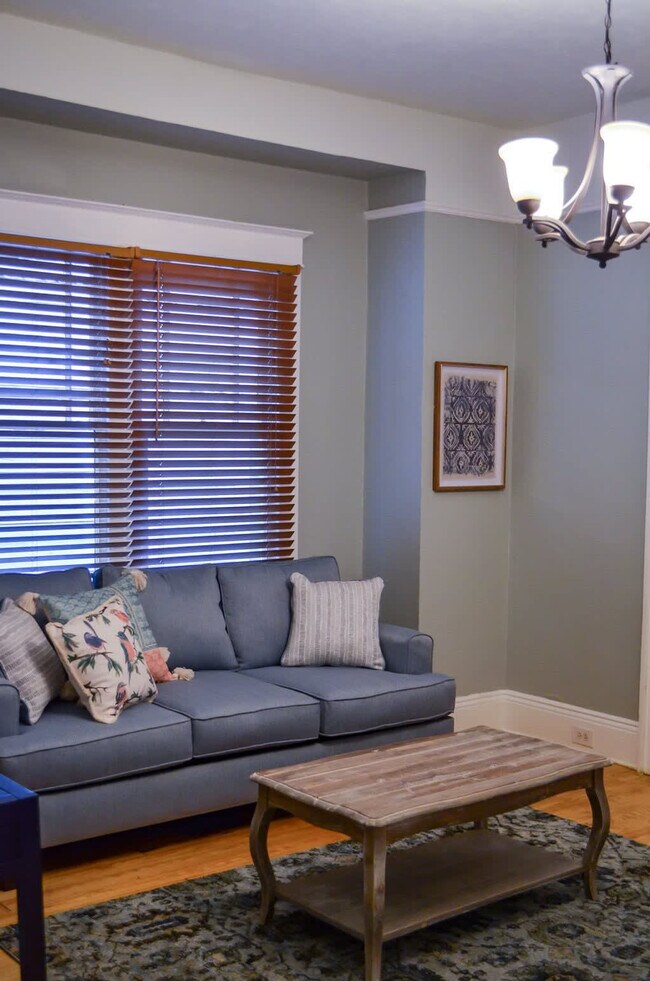 Foto del edificio - 84 S Lafayette St