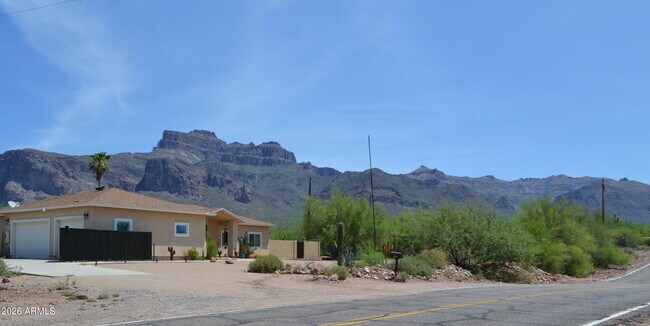 Foto del edificio - 5914 E Broadway Ave