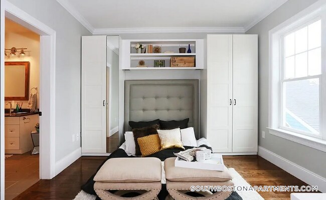 Foto del edificio - 323 West 4th St.