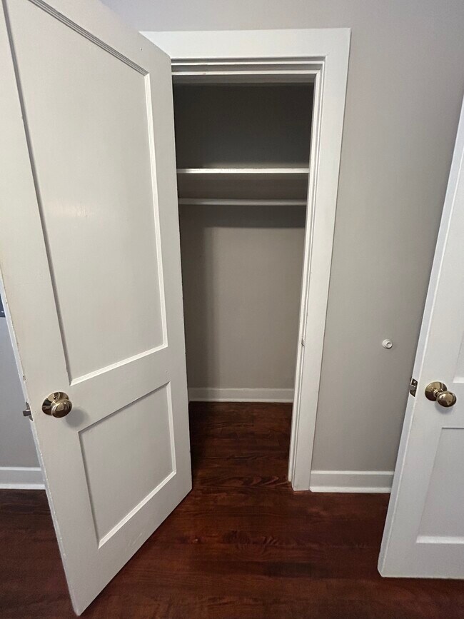 Foto del edificio - 661 Adluh St