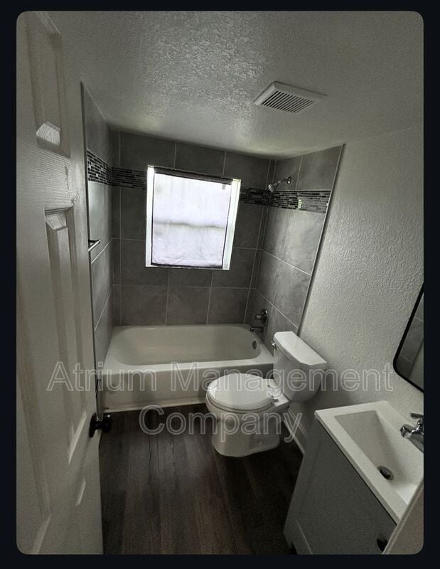 Foto del edificio - 8503 N Semmes St
