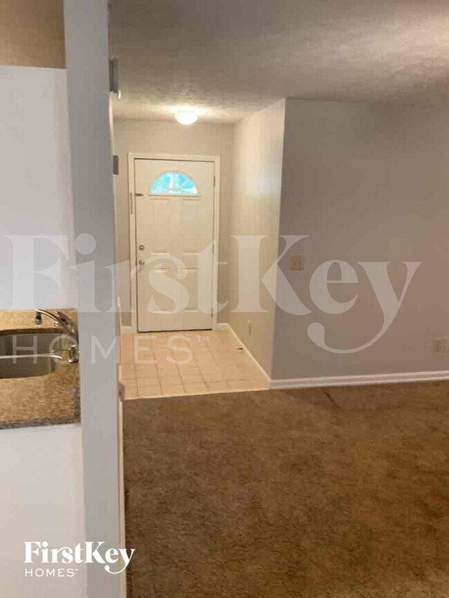 Building Photo - 1675 Pilgrim Way