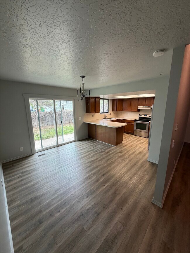 Foto del edificio - 2863 W 4375 S