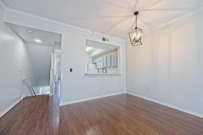 Foto del edificio - 5701 Bentgrass Dr