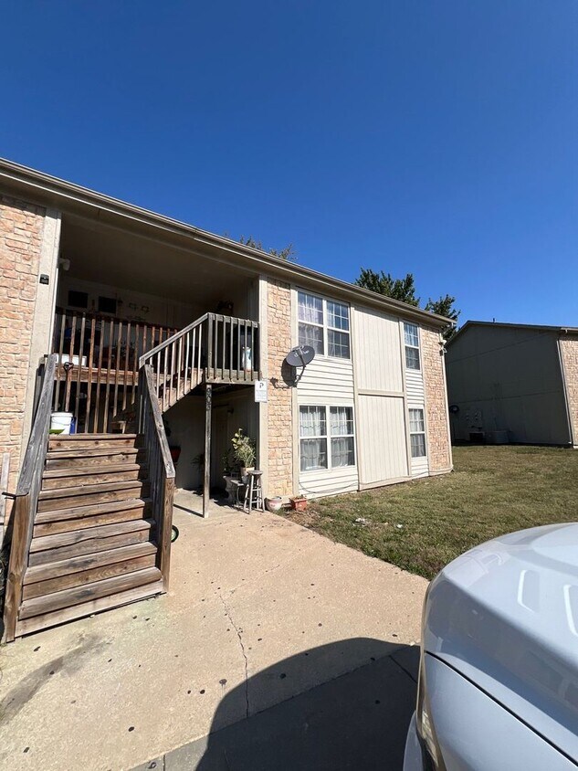 Primary Photo - ** COMING SOON** Charming 2-Bedroom Home i...