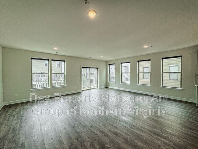 Building Photo - 10437 Ratcliffe Trl