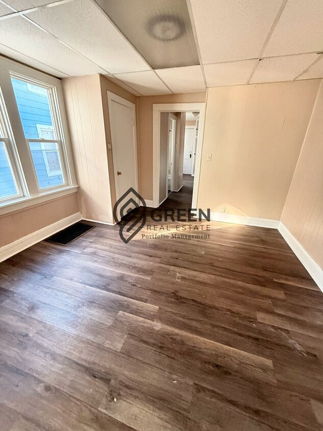 Foto del edificio - 360-366 S Washington Ave