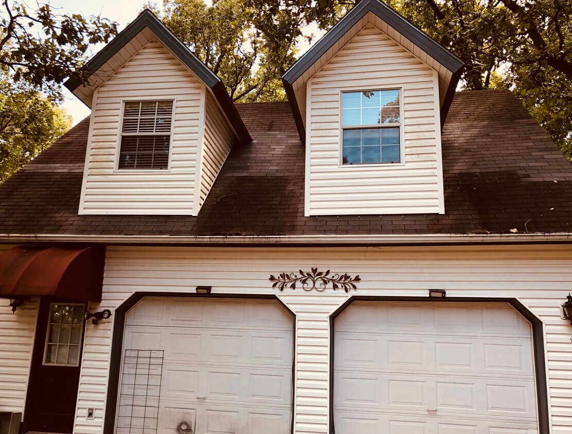 Front View of Upstairs Apt - 2430 Tulip Tree Dr