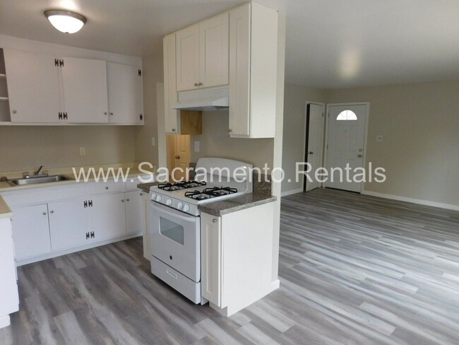 Building Photo - 2 br, 1 bath House - 7601 22nd St