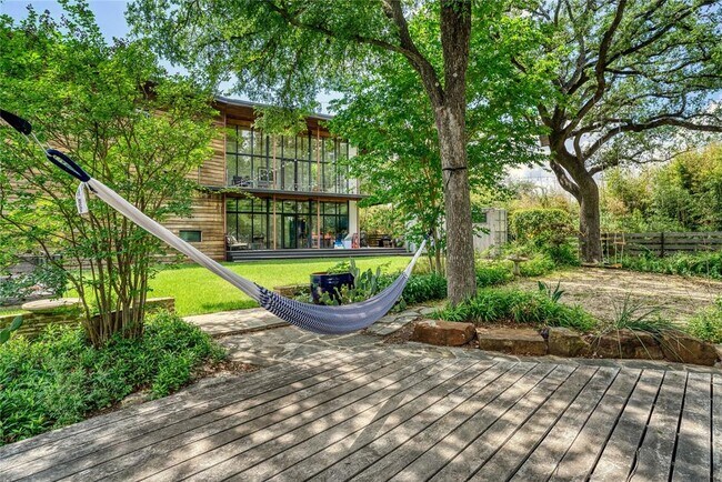 Foto del edificio - 1501 Hillmont St