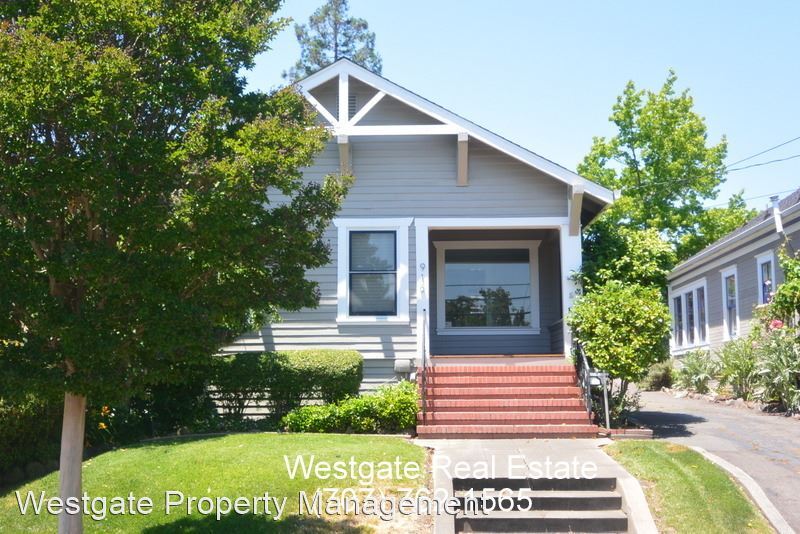 2 br, 1.5 bath House - 916 B Street