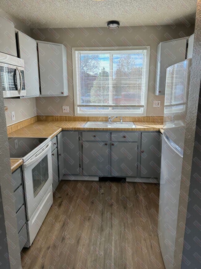 Foto del edificio - 2313 Mahogany Cir