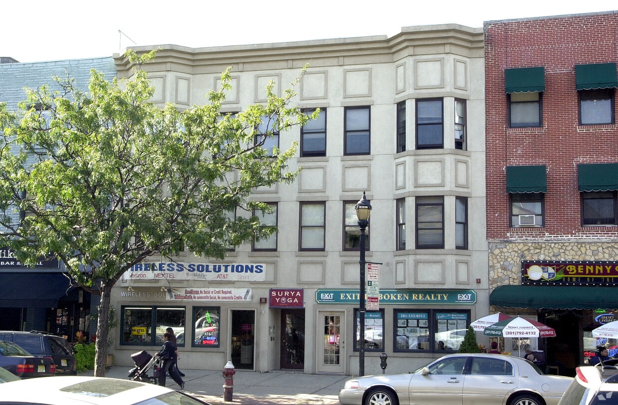 Building Photo - 618-620 Washington St