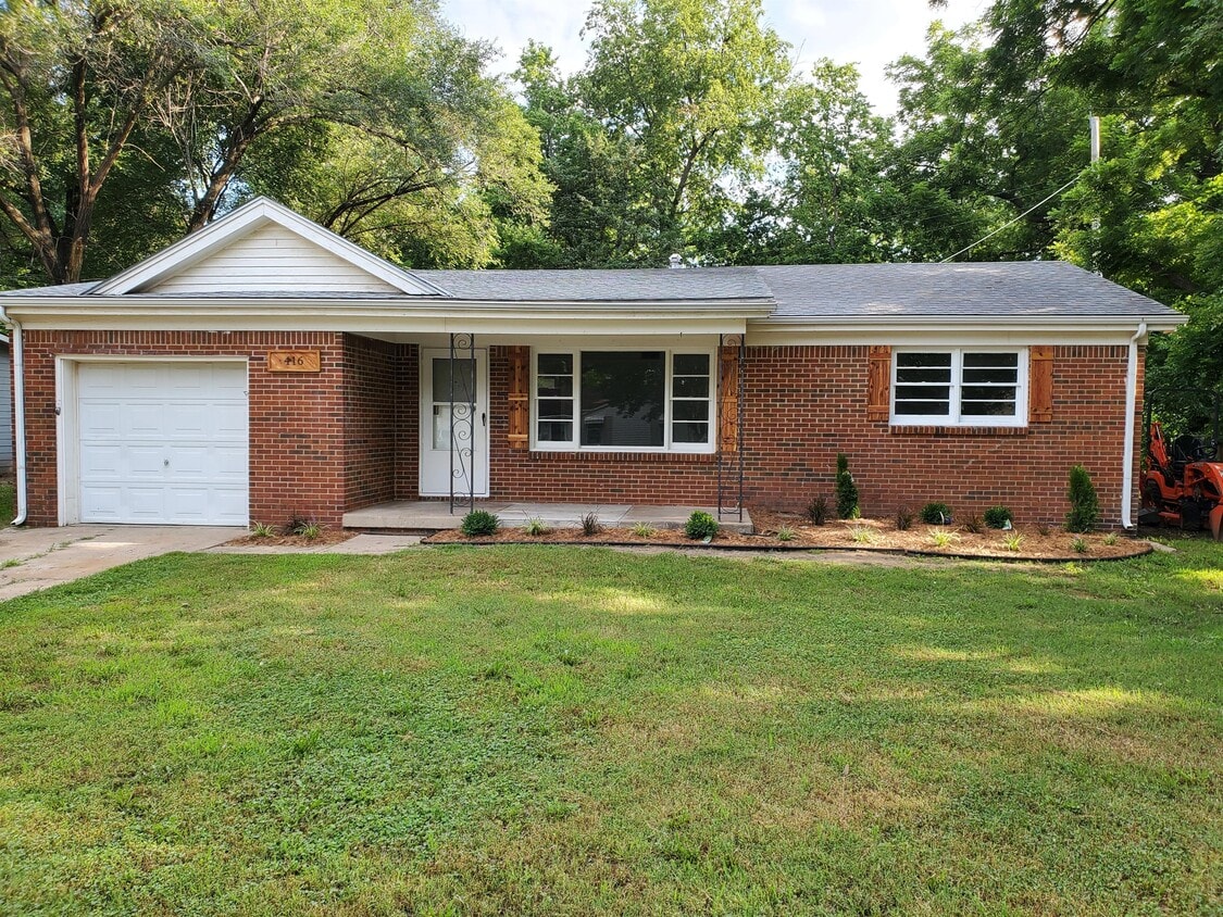 416 Spring Dr, Haysville, KS 67060 House Rental in Haysville, KS