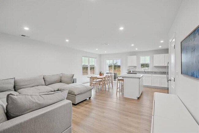 Foto del edificio - 218 Deermont Dr