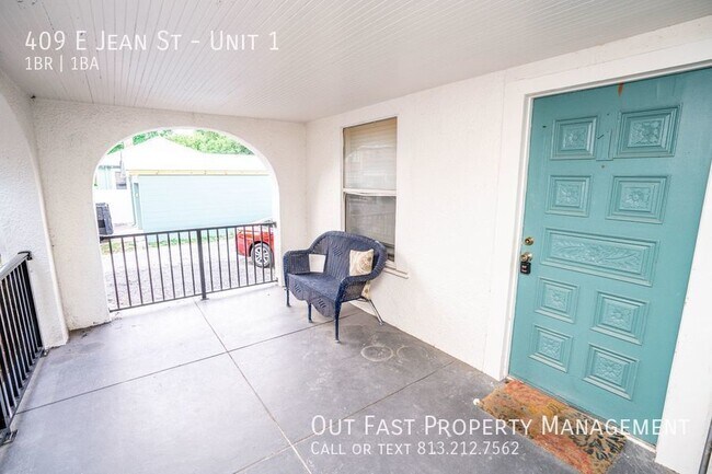 Building Photo - 2 Weeks Free Rent! Dazzling and Trendy 1 B...