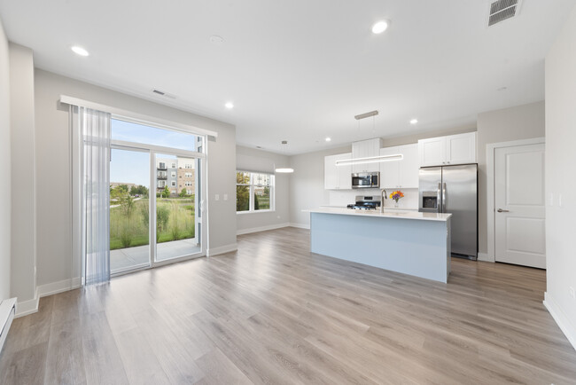 Foto del edificio - 28325 Torch Pkwy
