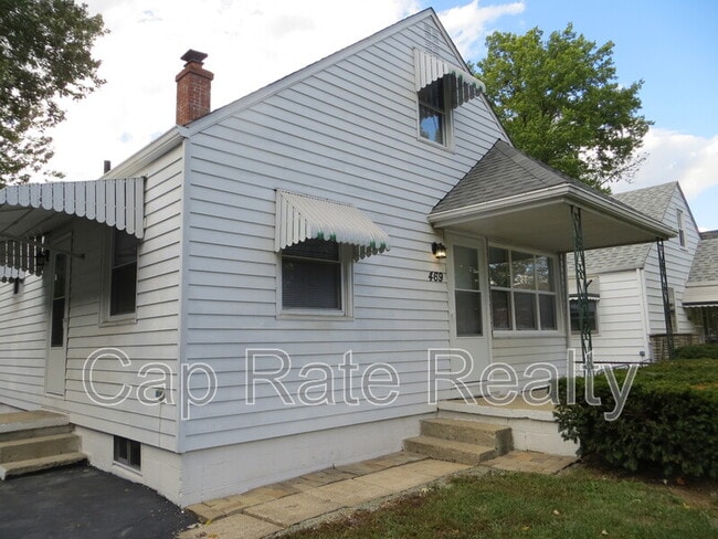 Building Photo - 469 S Waverly St