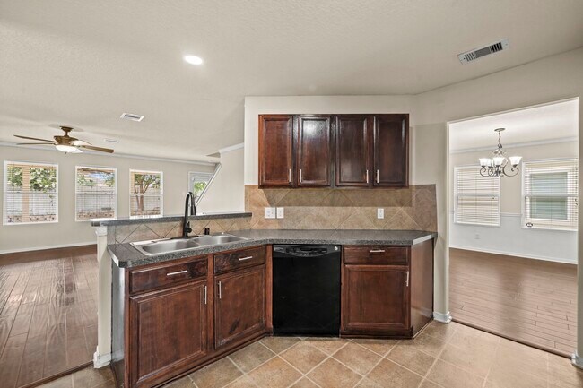 Foto del edificio - 20634 Ricewood Village Trail