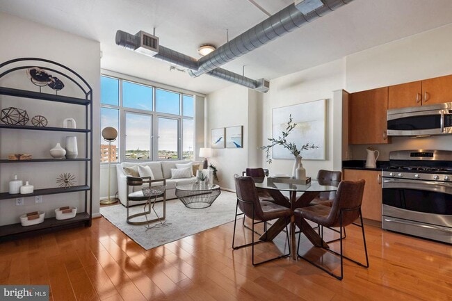 Building Photo - Incredible 11th Floor 2BR/2BA Condo (including reserved garage parking) in Vibrant Mount Vernon T...