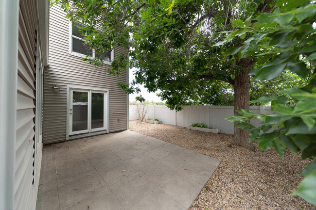 Foto del edificio - 2299 S Yosemite Cir