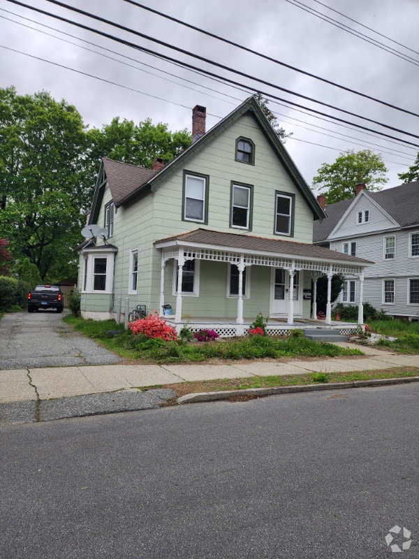 Building Photo - 99 Williams St
