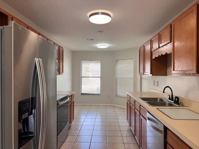 Building Photo - 660 Holbrook Cir