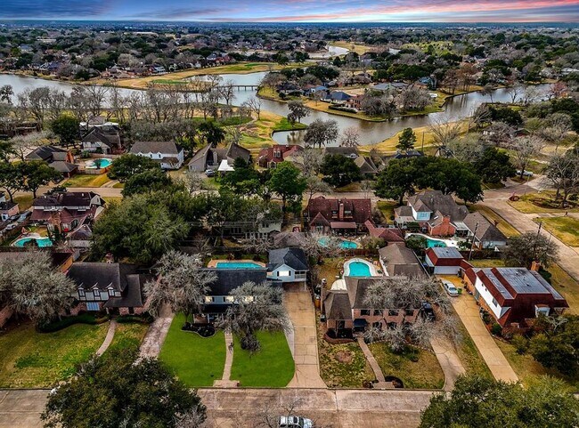 Foto del edificio - 3810 Pecan Valley Dr