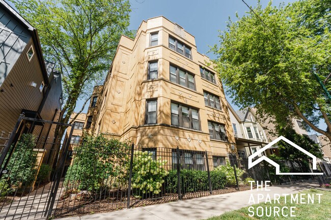 Foto del edificio - 2238 N Sawyer Ave