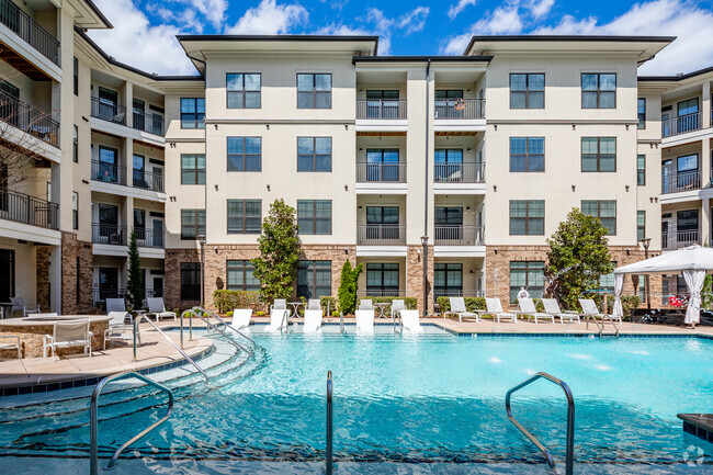 Pool - Avalon at Seven Springs