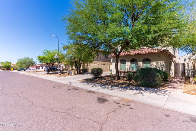 Building Photo - 7925 S 52nd Dr