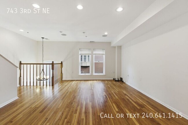 Foto del edificio - 743 3rd St NE