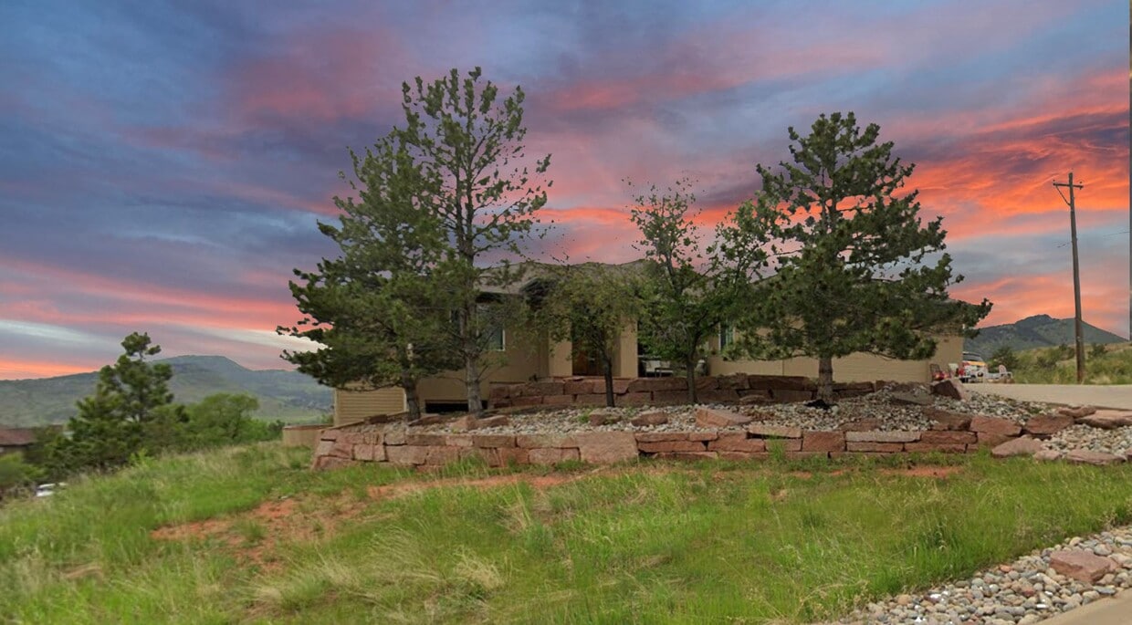 4 bedroom, 3 bath with separate ADU - 4 bedroom, 3 bath with separate ADU