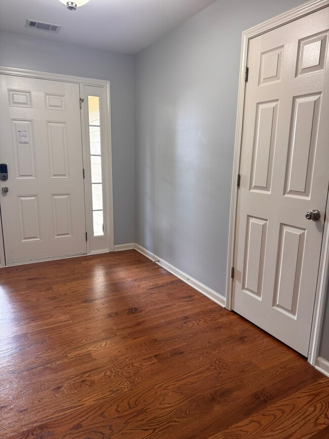 Building Photo - 2154 Braswell Ln