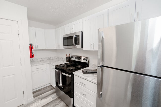 Kitchen - Huntley Ridge