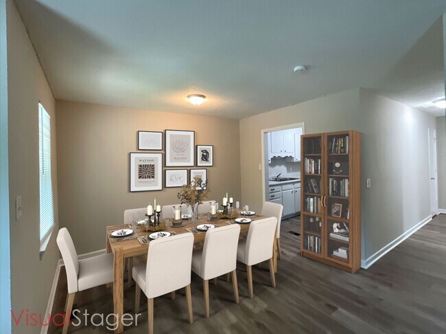 Foto del edificio - Great Duplex Unit Ready for YOU!