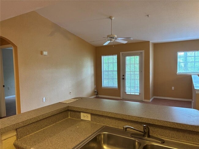 Building Photo - 7411 Vista Way