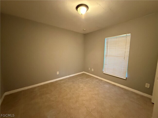 Foto del edificio - 3114 51st St W