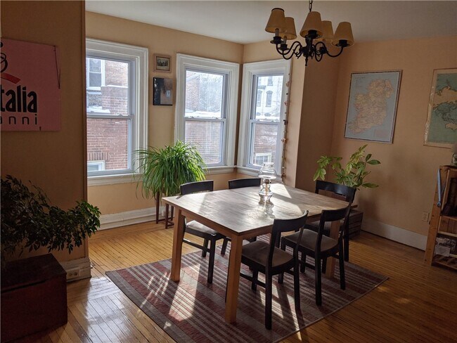 Foto del edificio - 399 S Main St