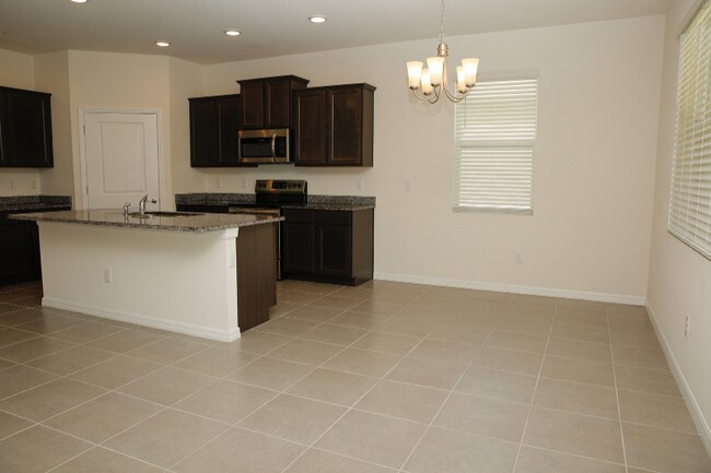 Foto del edificio - 13681 Paddington Wy