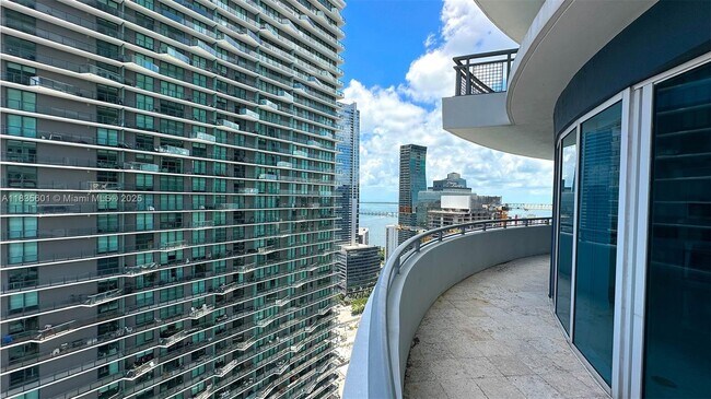 Foto del edificio - 60 SW 13th St