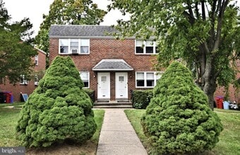 Building Photo - 102 Borbeck Ave